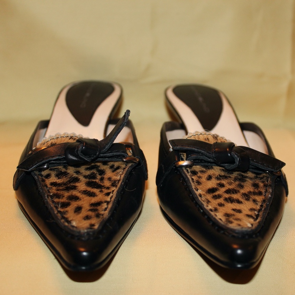 Bandolino Black Leather/Cheetah Kitten Heel Mule